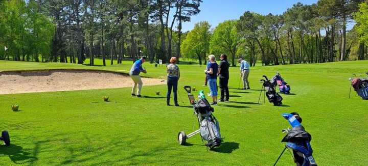 Initiations gratuites au golf pour adultes